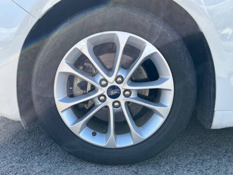 2020 Ford Fusion SEL