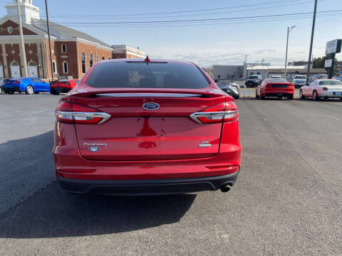 2020 Ford Fusion SE