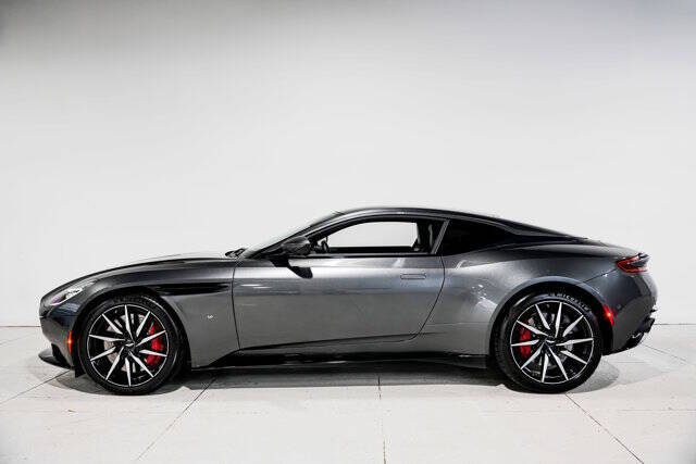 2017 Aston Martin DB11