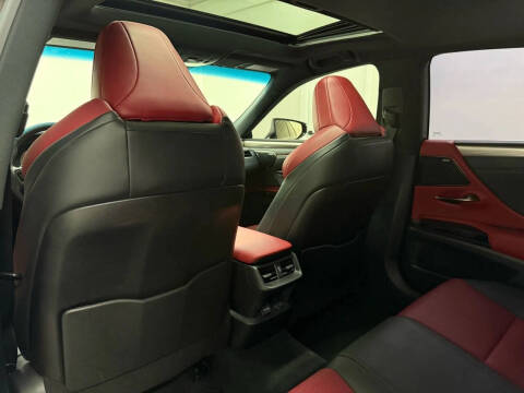 2023 Lexus ES 350 F SPORT Handling