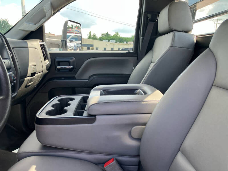 2023 Chevrolet Silverado MD