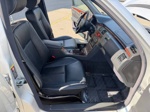 2002 Mercedes-Benz E-Class E 320