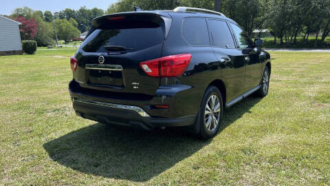 2019 Nissan Pathfinder SL