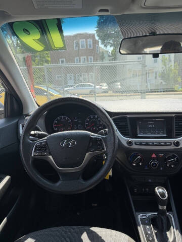 2019 Hyundai Accent SE