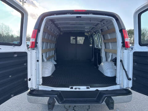 2023 GMC Savana 2500