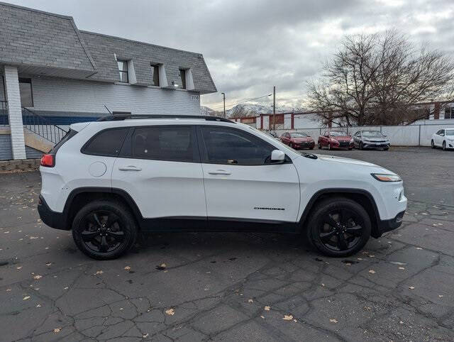 2018 Jeep Cherokee for sale at Axio Auto Boise in Boise, ID