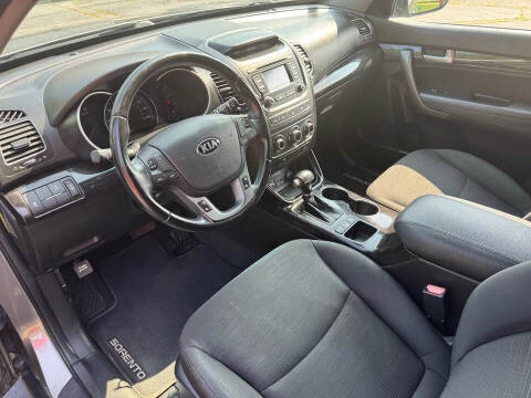 2014 Kia Sorento LX