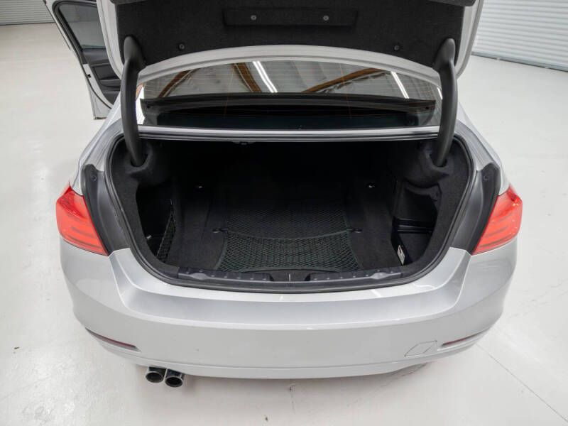 2012 BMW 3 Series 328i