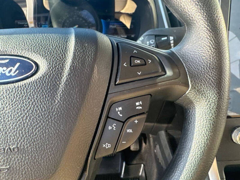 2023 Ford Edge SE