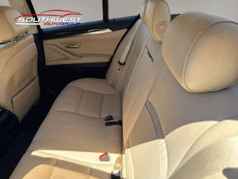 2016 BMW 5 Series 528i