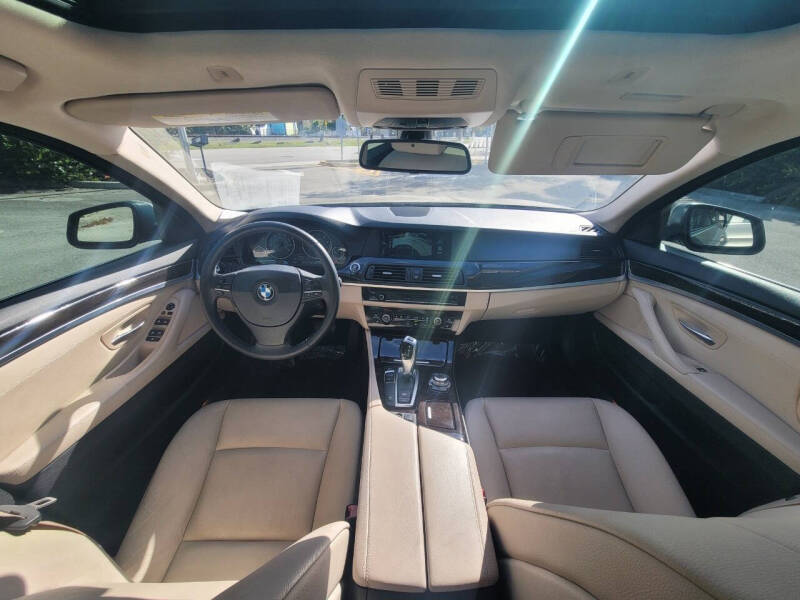 2012 BMW 5 Series 528i