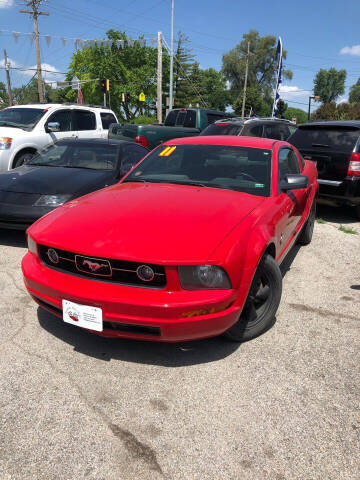 2006 Ford Mustang for sale at HIDALGOS AUTO SALES in Omaha NE