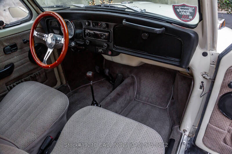 1971 Volkswagen Super Beetle