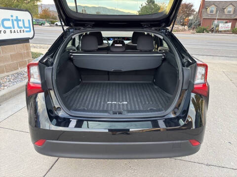 2022 Toyota Prius LE AWD-e