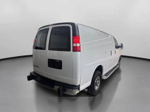 2022 GMC Savana 2500