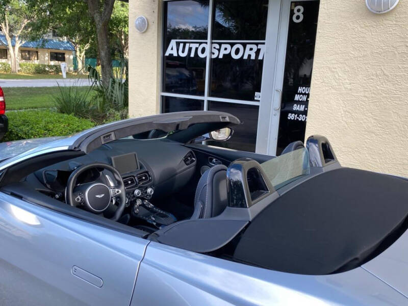 2022 Aston Martin Vantage