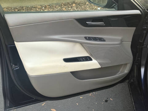 2017 Jaguar XE 25t Premium