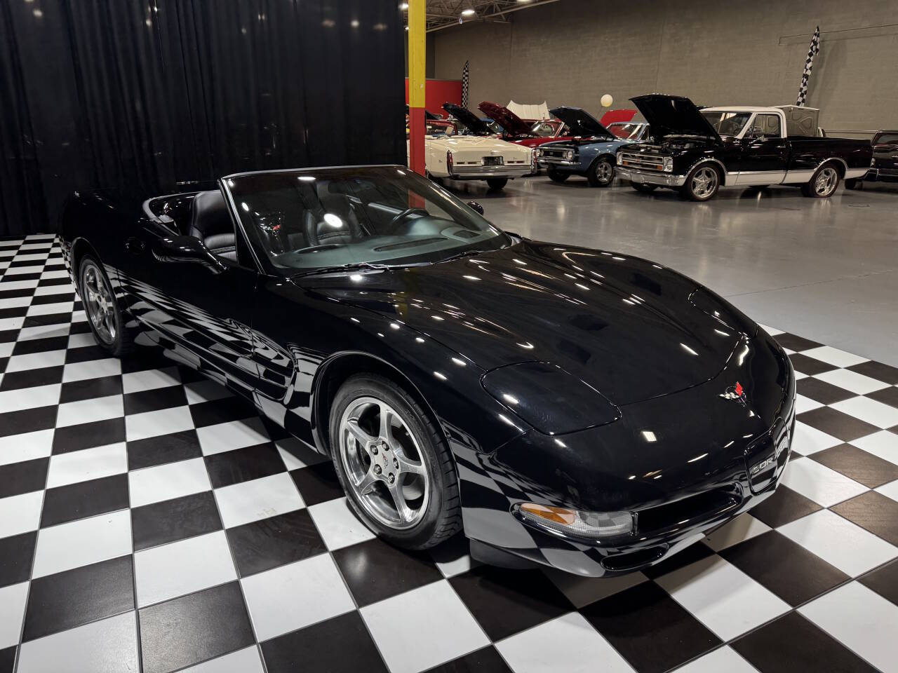 2004 Chevrolet Corvette 18