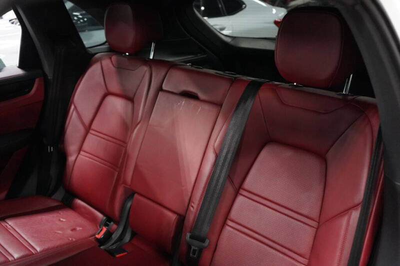 2019 Porsche Cayenne E-Hybrid