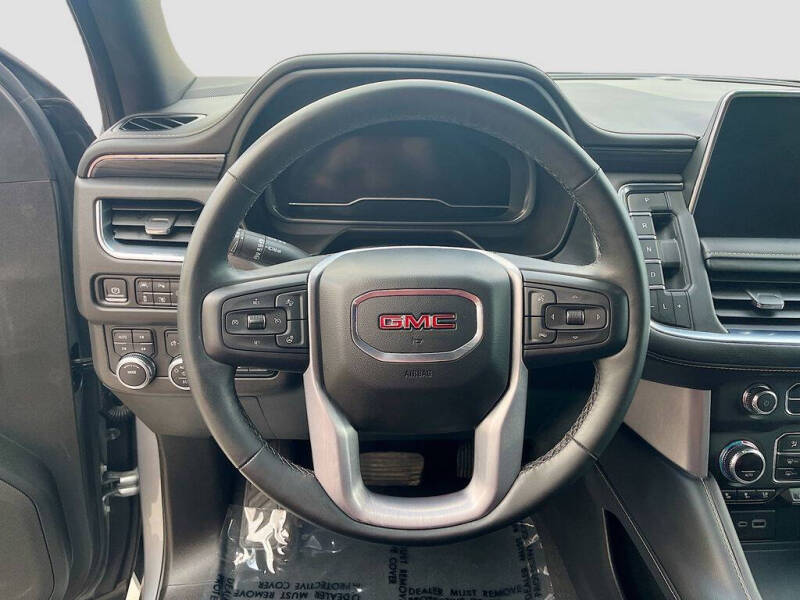 2023 GMC Yukon SLT