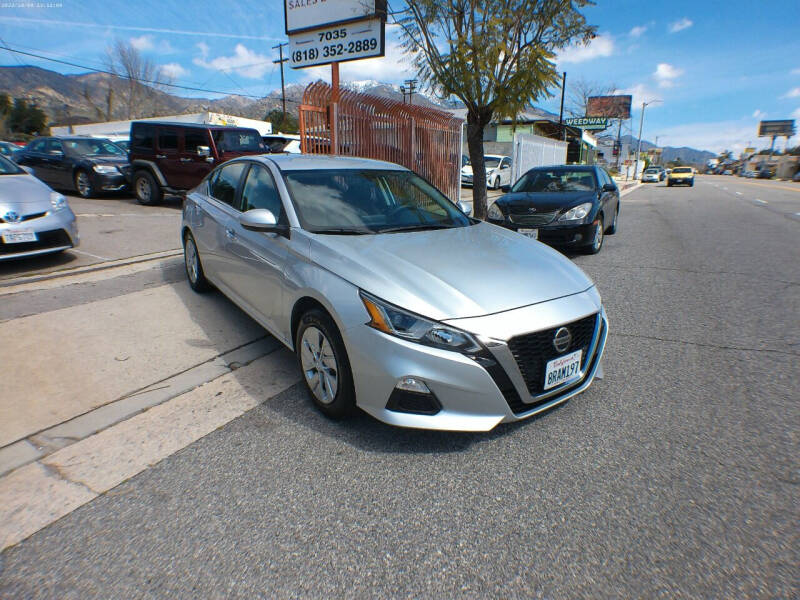 2020 Nissan Altima for sale at ARAX AUTO SALES in Tujunga CA
