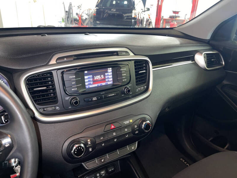 2016 Kia Sorento LX V6