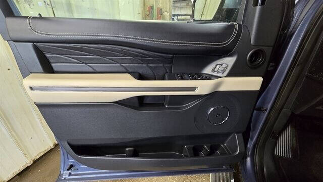 2023 Ford Expedition MAX Platinum