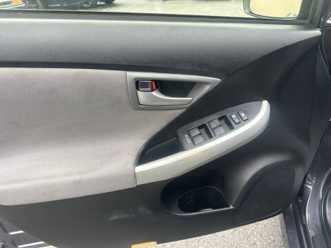 2013 Toyota Prius Three