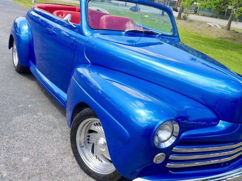 1948 Ford Super Deluxe