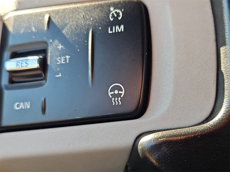 2022 Land Rover Defender 110 X-Dynamic SE