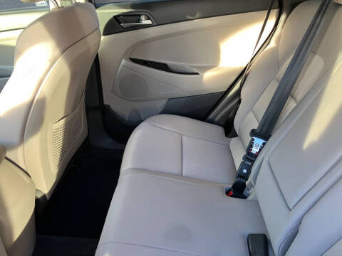 2018 Hyundai Tucson SE