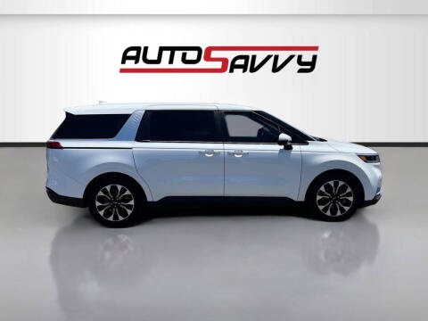 2024 Kia Carnival EX