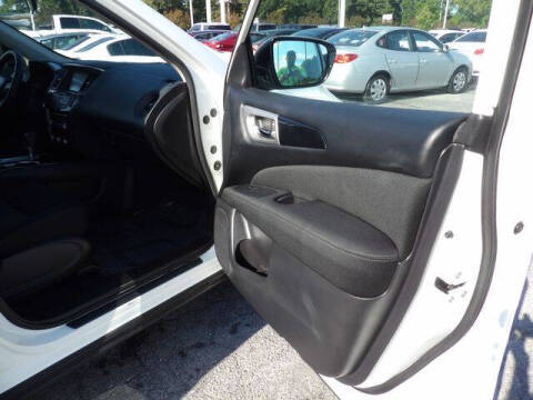 2017 Nissan Pathfinder S