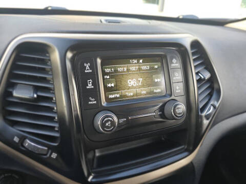 2017 Jeep Cherokee Sport Altitude