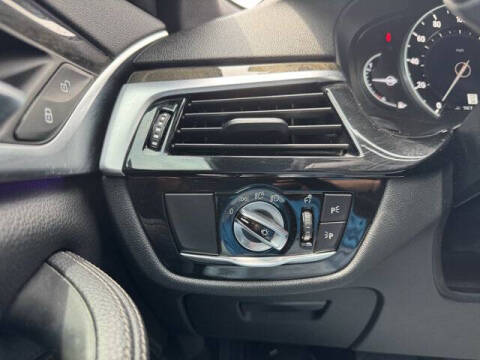 2019 BMW 5 Series 540i