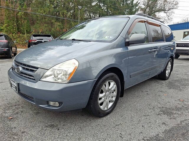 2008 Kia Sedona EX photo 2