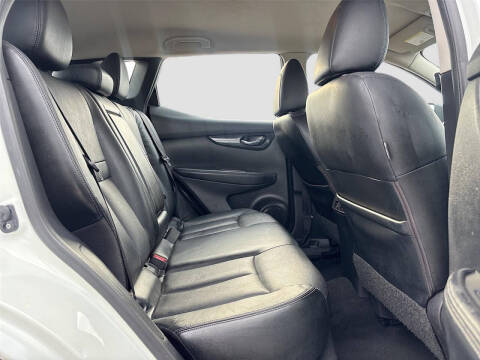 2017 Nissan Rogue Sport SL