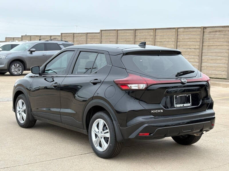 2025 Nissan Kicks Play S