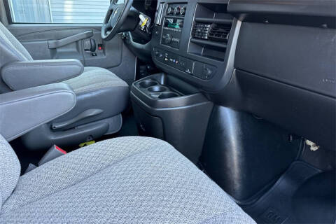 2024 Chevrolet Express LT 3500