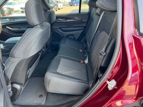 2025 Jeep Grand Cherokee Laredo X