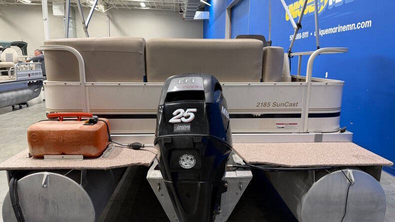 2007 Crestliner 2185 SUNCAST