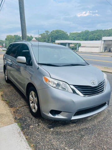 2014 Toyota Sienna for sale at Knox Bridge Hwy Auto Sales in Canton GA