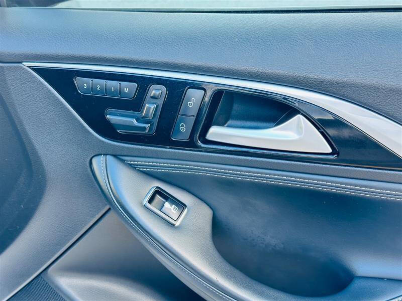 2017 Infiniti QX30 Premium