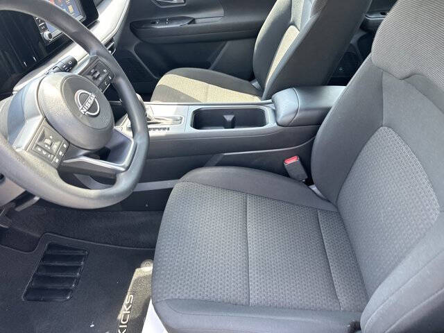 2025 Nissan Kicks S