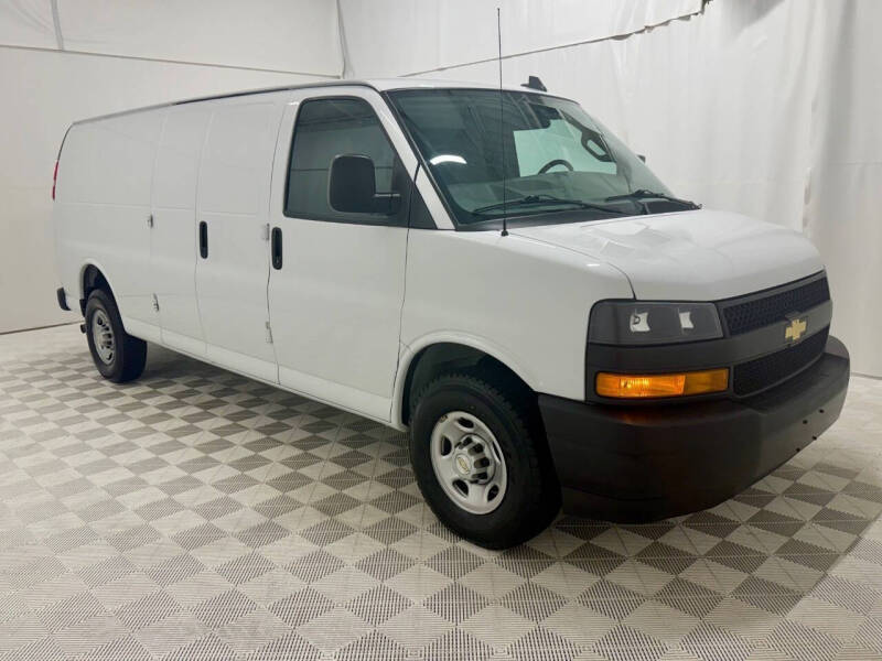 2022 Chevrolet Express 3500