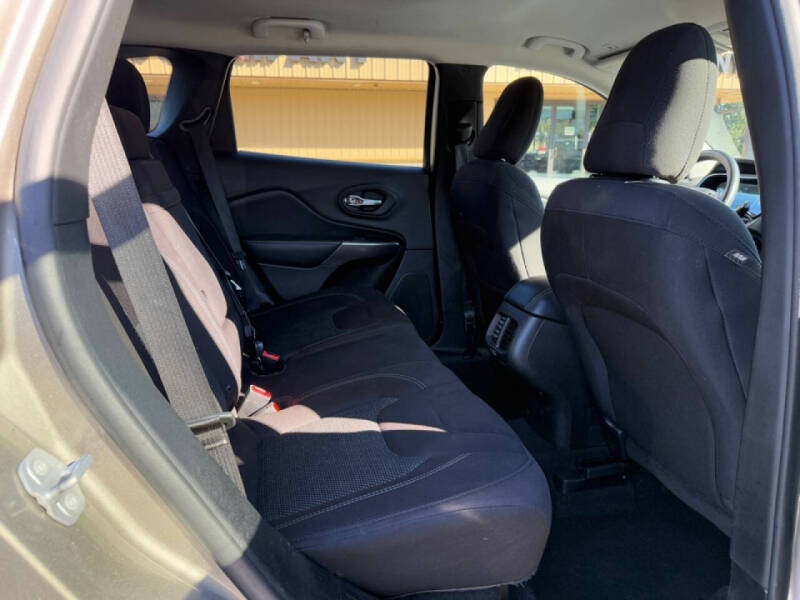 2019 Jeep Cherokee Latitude