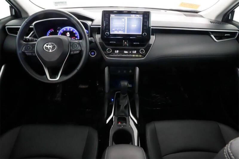 2022 Toyota Corolla Cross XLE