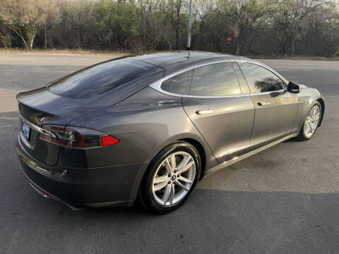 2015 Tesla Model S 85