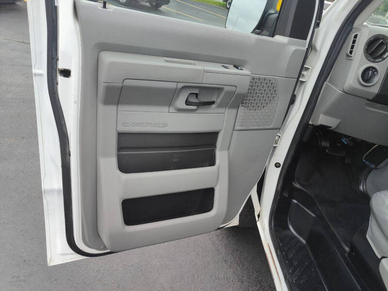 2011 Ford E-Series E-350 SD