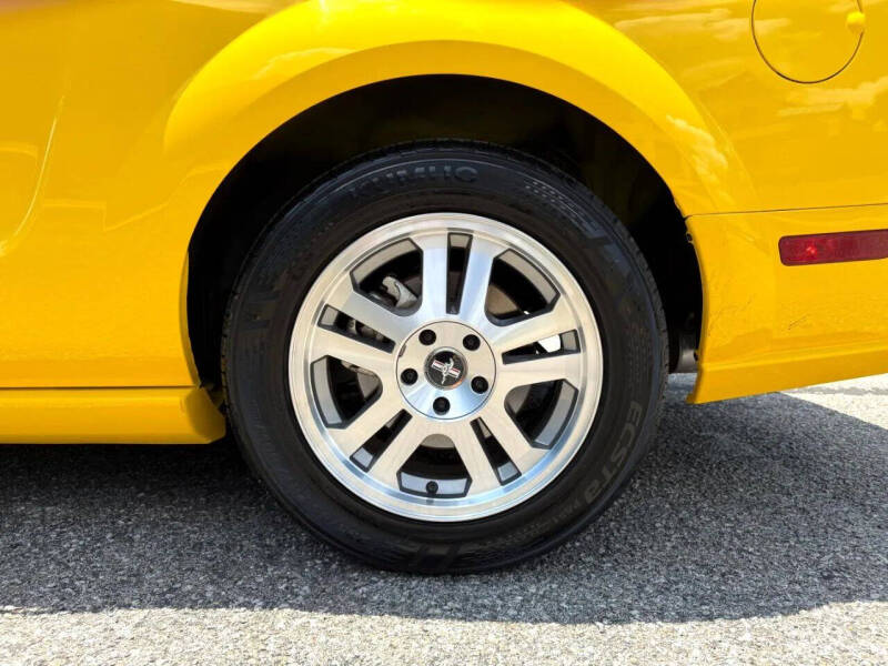 2006 Ford Mustang GT Deluxe